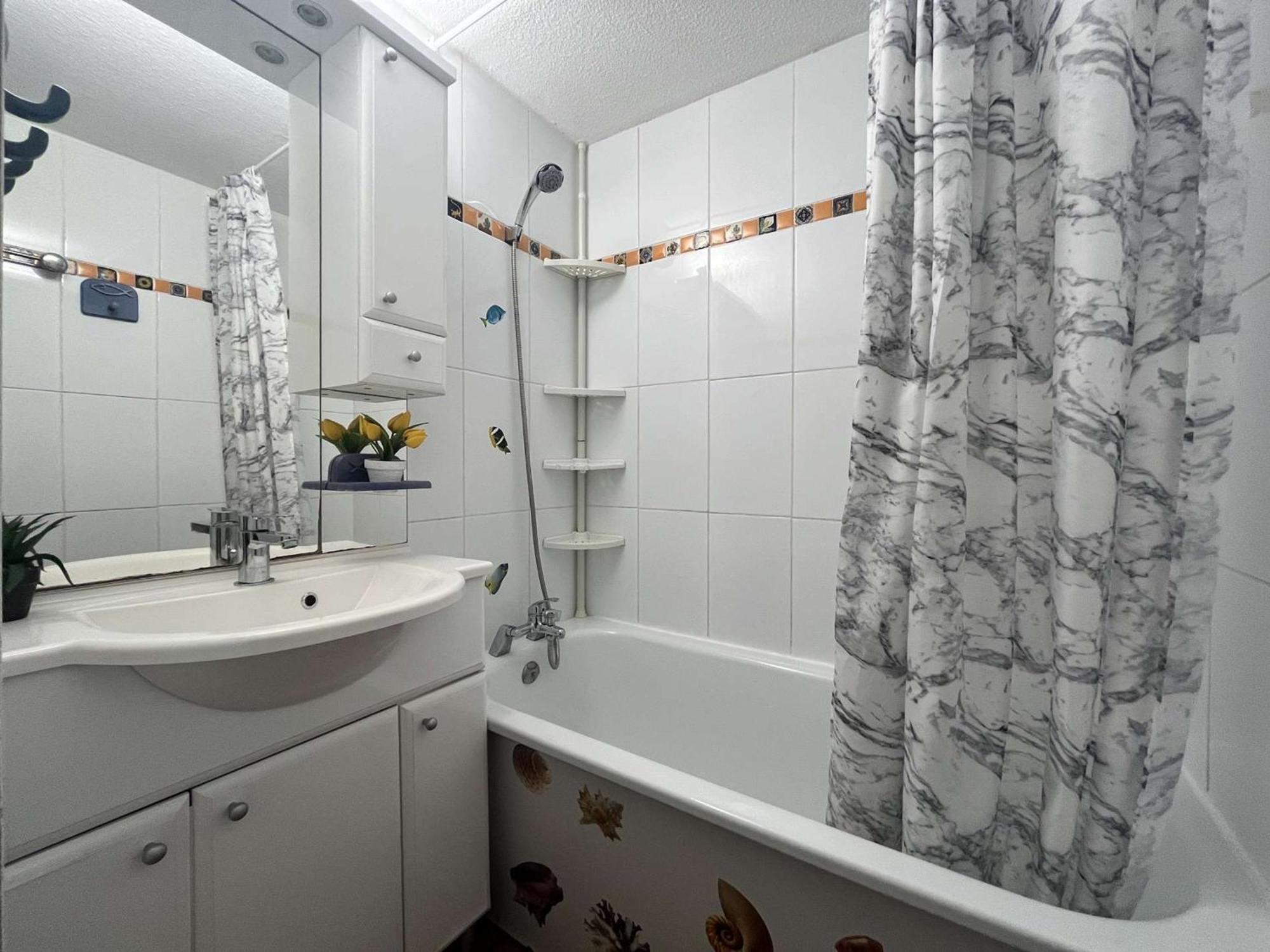 Maison 2 Pieces/Mezzanine, 6 Couchages, Terrasse Spacieuse, Piscine Et Parking Prive A Gruissan - Fr-1-229-332 외부 사진